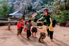 Gieo yêu thương giữa rừng ban Nậm Cứm (Điện Biên).