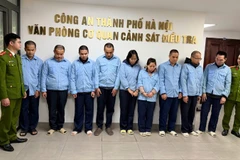 Chín đối tượng tại cơ quan điều tra.