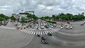 Điều chỉnh tổ chức giao thông trên đường Võ Chí Công nhằm bảo đảm an toàn giao thông, giảm thiểu ùn tắc giao thông.