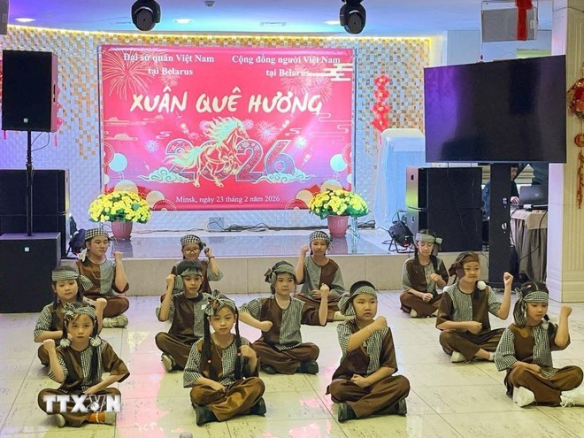 Hoạt động văn hóa, văn nghệ cộng đồng tại "Xuân Quê hương - Bính Ngọ 2026." (Ảnh: TTXVN)