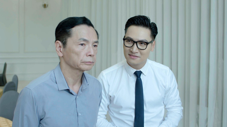 Nghệ sĩ Nhân dân Trung Anh và nghệ sĩ Mạnh Trường. lanranh.jpg
