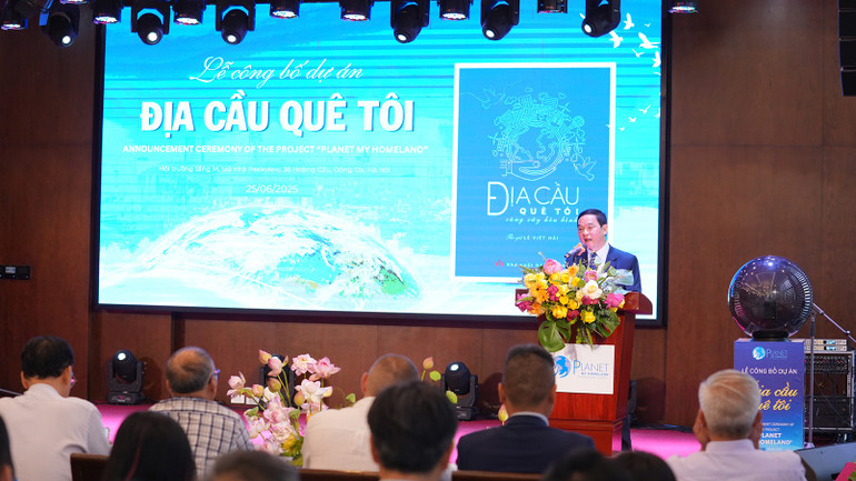 Kiến trúc sư Lê Viết Hải giới thiệu về dự án. diacau1.jpg