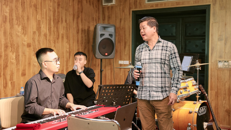 Meritorious Artist Dang Duong. trian-dangduong.jpg