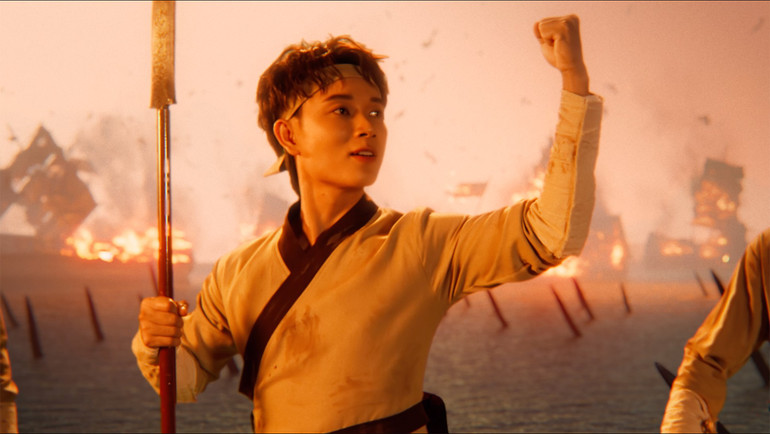 Ca sĩ Trúc Nhân trong MV. mv2.jpg