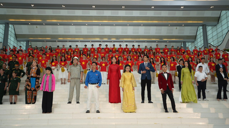 Cantores participando do MV. gsanhtri2.jpg
