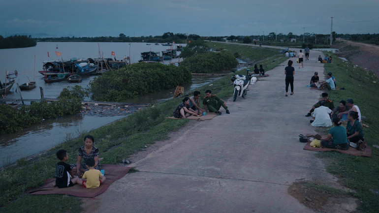 Phim có bối cảnh nông thôn bình yên. coanh3.jpg