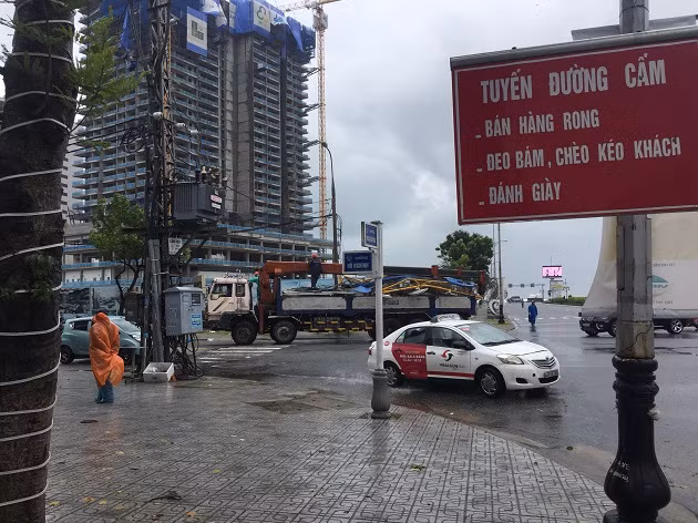 Cập nhật: Bão số 12 càn quét các tỉnh Nam Trung Bộ ảnh 4 Cập nhật: Bão số 12 càn quét các tỉnh Nam Trung Bộ ảnh 4