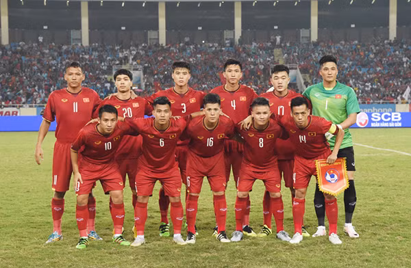 Văn Đức ghi bàn, Việt Nam hòa Uzbekistan 1-1 ảnh 1