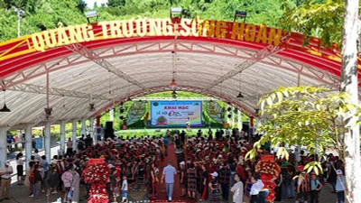 Đông đảo người dân và du khách dự Lễ hội Ớt A Riêu tại Quảng Nam.