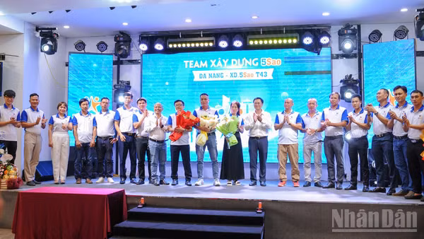Team Xây dựng 5Sao - lực lượng thi công thực địa đầu tiên trong hệ sinh thái ứng dụng 5Sao ra mắt tại sự kiện.