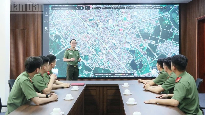 Trung tâm Thông tin Chỉ huy Công an Hà Tĩnh: 'Bộ não' giữ vững an ninh, trật tự