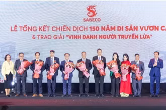 Các cá nhân được vinh danh "Người có khả năng kết nối nguồn lực xã hội".