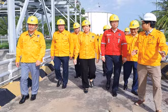 Đoàn công tác của Đảng ủy Chính phủ khảo sát hoạt động mô hình tổ chức Đảng tại Petrovietnam.