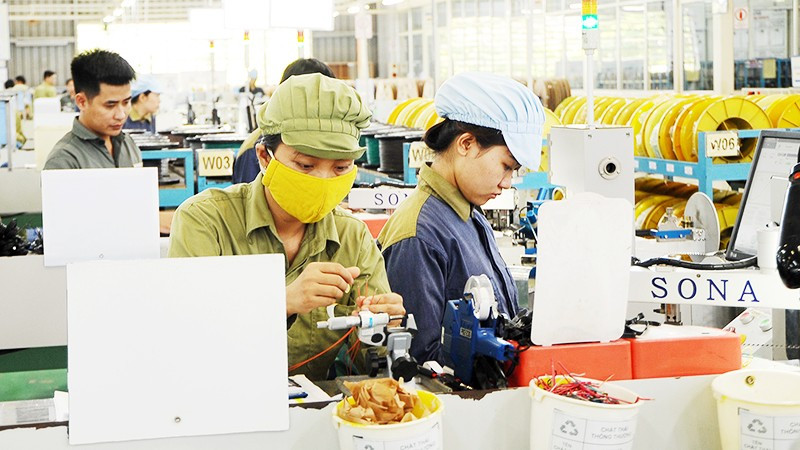 Dư địa lợi nhuận thu hẹp do chi phí, các doanh nghiệp tối ưu hóa quản trị để giữ năng lực cạnh tranh. Ảnh: NAM ANH