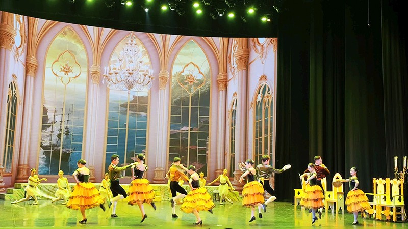 Cảnh trong vở ballet “Don Quixote” được trình diễn tối ngày 28/6.