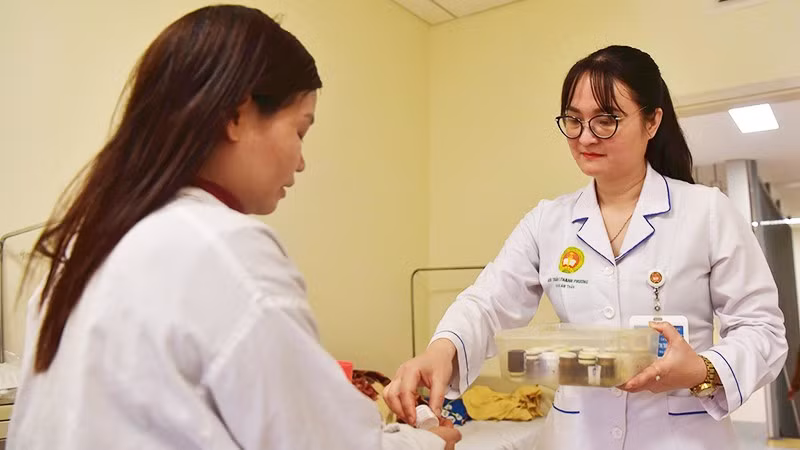 Bác sĩ nữ chuyên khoa đặc thù