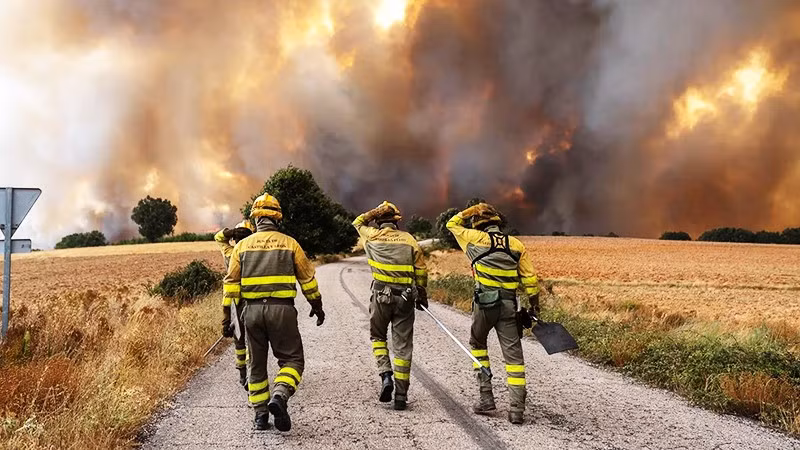 Cháy rừng diễn ra dữ dội tại Tây Ban Nha. Ảnh: REUTERS