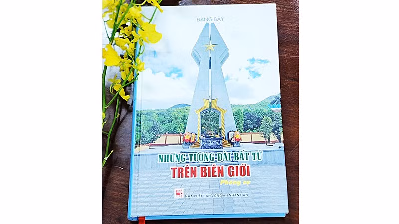 Biên cương nhớ bóng anh hùng