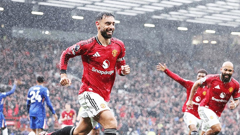 Chiến thắng trước Chelsea giúp Man United tạm chấm dứt chuỗi trận bết bát, nhưng vẫn để lại nhiều nỗi lo.