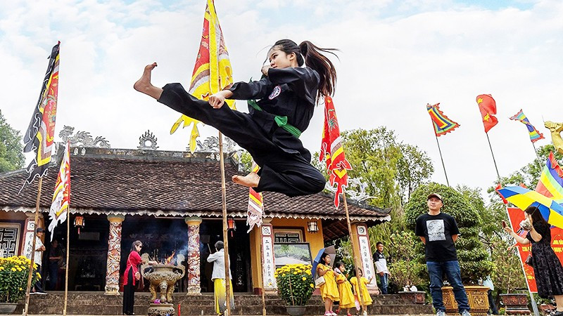 "Ai về Bình Định mà coi...". Ảnh: NGUYỄN LINH VINH QUỐC