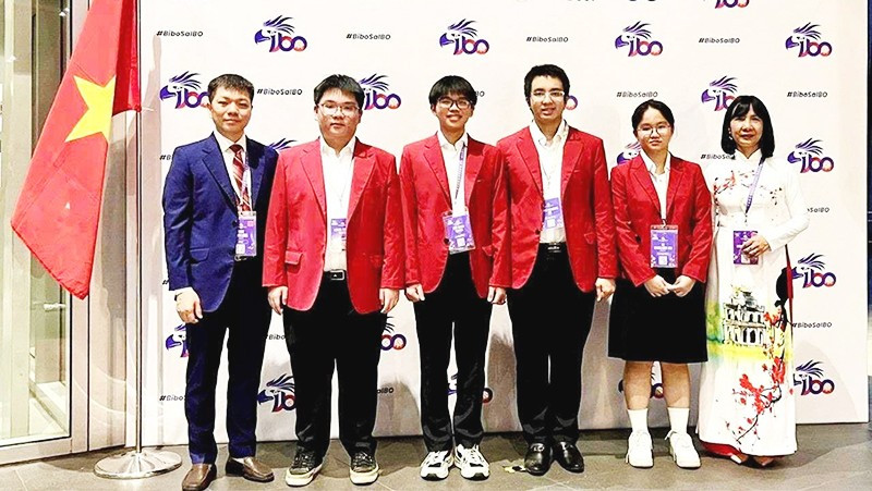 Bốn học sinh đoạt huy chương tại Olympic Sinh học quốc tế