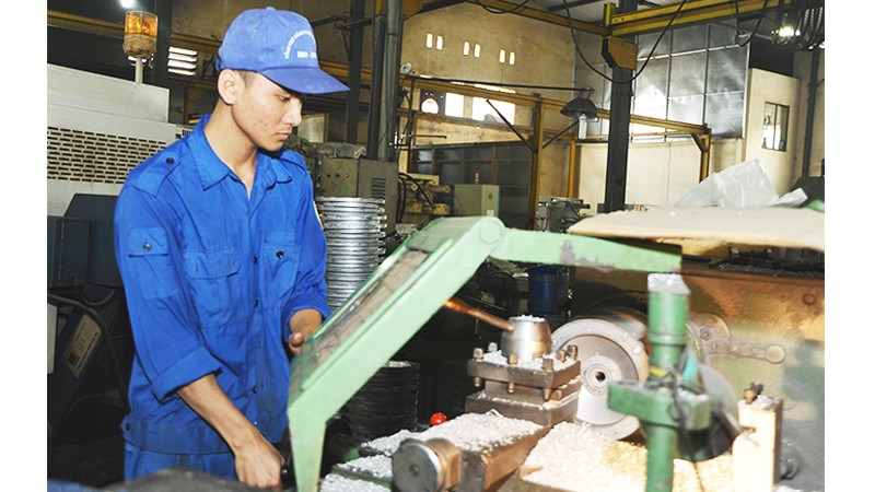 Các doanh nghiệp nhỏ và vừa vẫn khó tiếp cận nguồn vốn để mở rộng sản xuất. Ảnh: NGUYỆT ANH