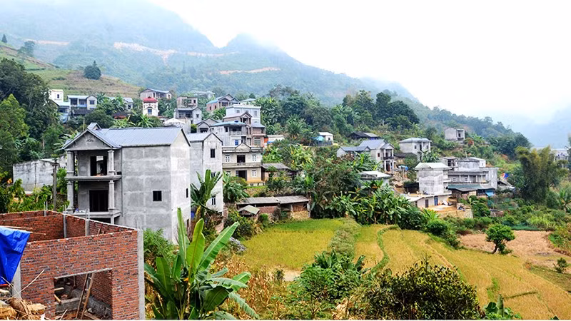 Lồ Sử Thàng hôm nay nhà xây cao tầng khang trang như phố thị.