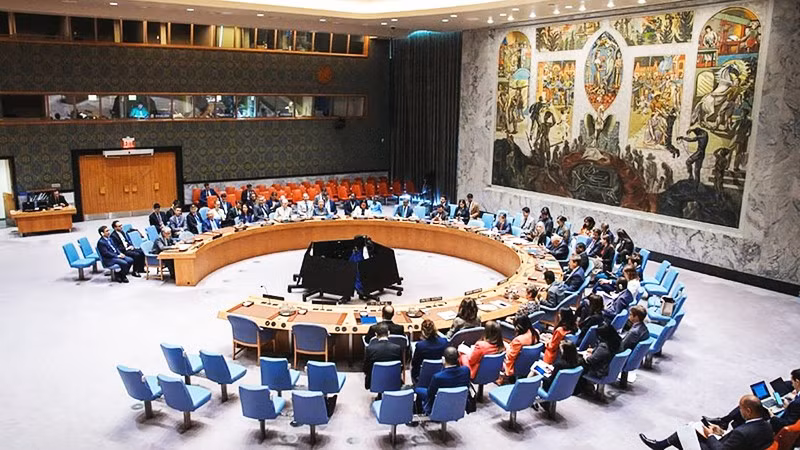 Phiên họp của HĐBA LHQ về dỡ bỏ trừng phạt Iran. Ảnh: UN