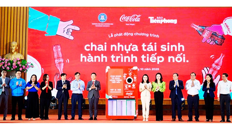 Đây là chương trình thu gom rác tái chế đầu tiên được triển khai ở Thủ đô Hà Nội.