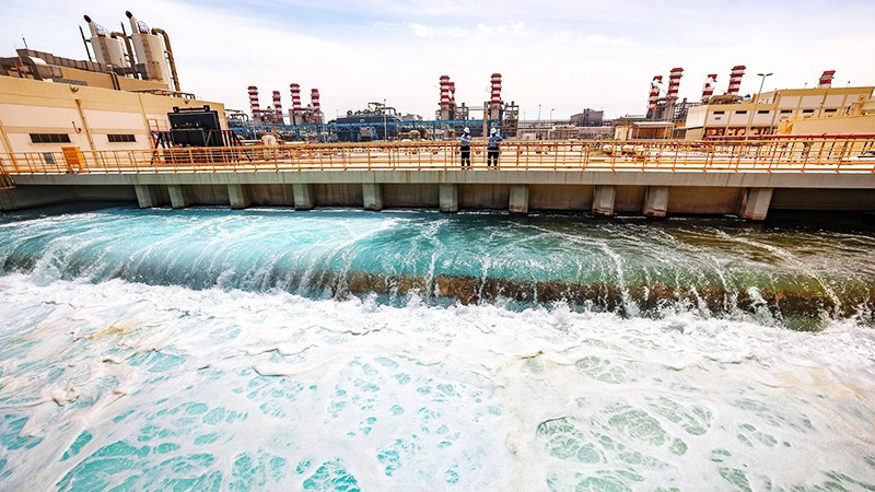 Các quốc gia Trung Đông nỗ lực biến nước biển thành nước ngọt. Ảnh: AP 