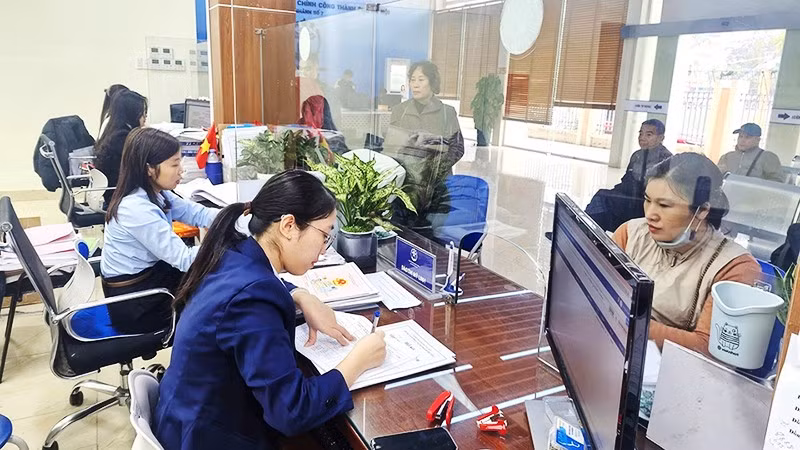 Khuyến khích người dân sử dụng dịch vụ công trực tuyến