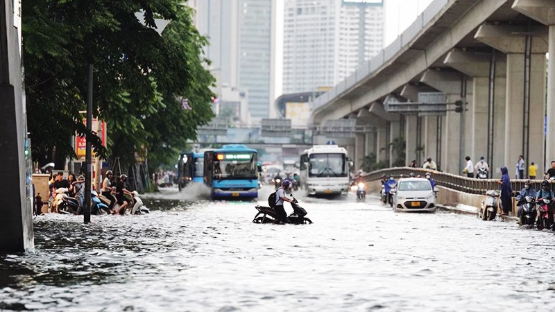 Thời gian tới, Hà Nội sẽ tính tới phương án lắp đặt hệ thống cảnh báo sớm tại các khu vực xung yếu, trũng thấp.