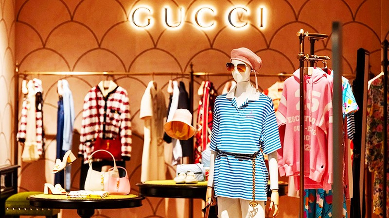 Gucci, Chloe và Loewe bị phạt