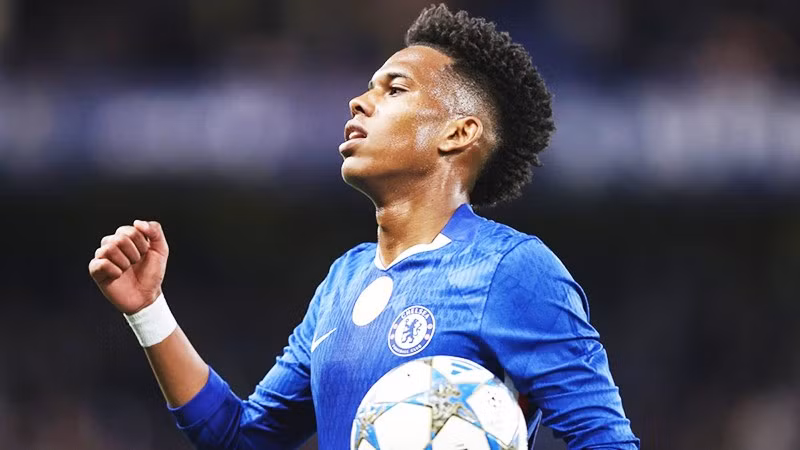 Estevao đi vào lịch sử