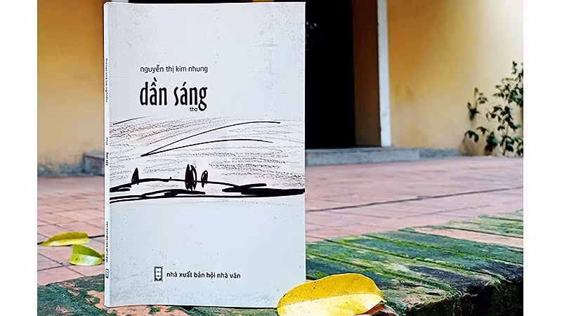 Từ “Dần sáng” gọi về xa vắng
