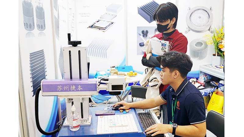 Việt Nam đã và đang có nhiều điều kiện thuận lợi để thúc đẩy thu hút dòng vốn chất lượng cao FDI. Ảnh: NAM NGUYỄN