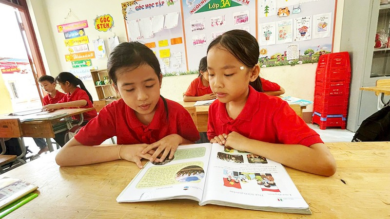 Sách giáo khoa thống nhất sẽ tạo điều kiện thuận lợi hơn cho việc dạy và học.