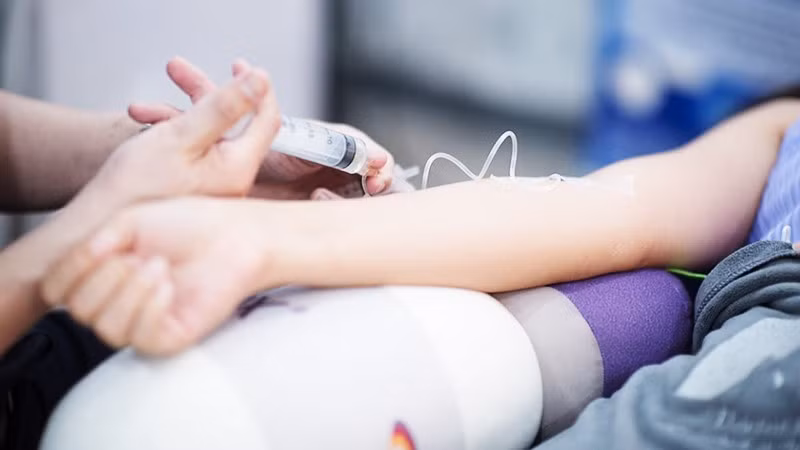 Hiểm họa từ việc tự “truyền trắng”