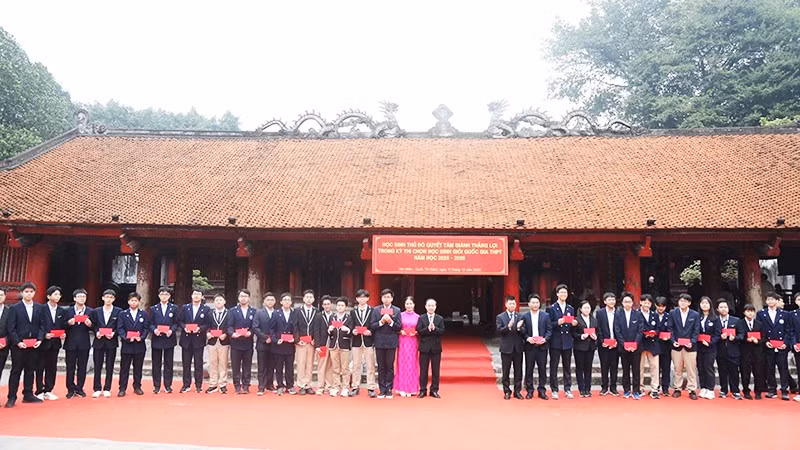 Gặp mặt, động viên học sinh của Thủ đô tham gia Kỳ thi học sinh giỏi 