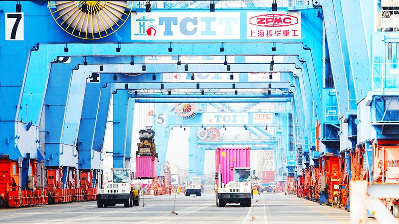 Việt Nam duy trì đà xuất khẩu, tận dụng hiệu quả các hiệp định thương mại tự do và năng lực thích ứng linh hoạt. Ảnh: K.MINH