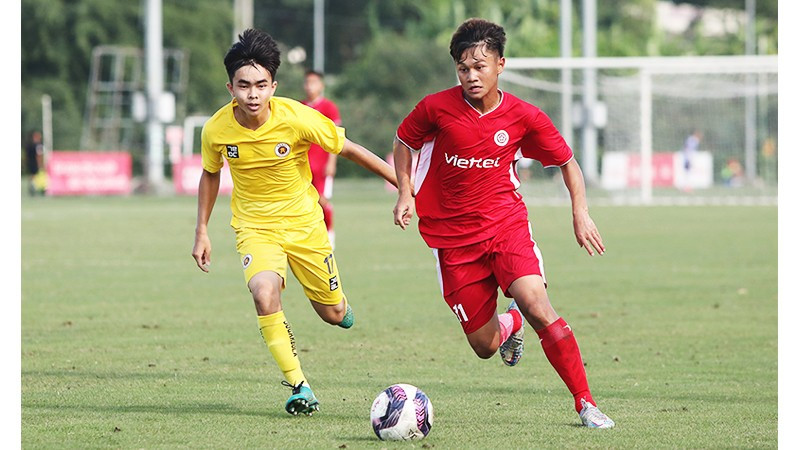 Các giải bóng đá trẻ sẽ rèn bản lĩnh, tư duy chiến thuật và tinh thần chuyên nghiệp từ sớm cho các cầu thủ. Ảnh: K.MINH