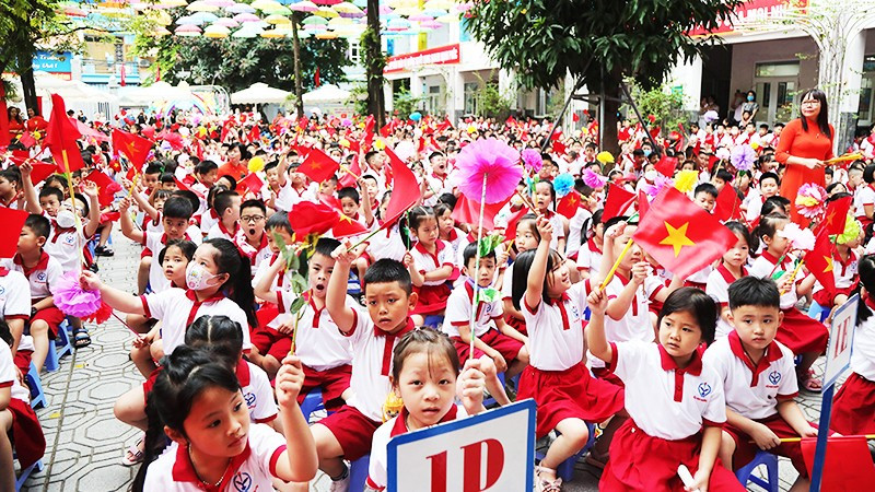 Học sinh tiểu học Hà Nội sẽ được miễn học phí và hỗ trợ ăn trưa. Ảnh: MINH LÊ