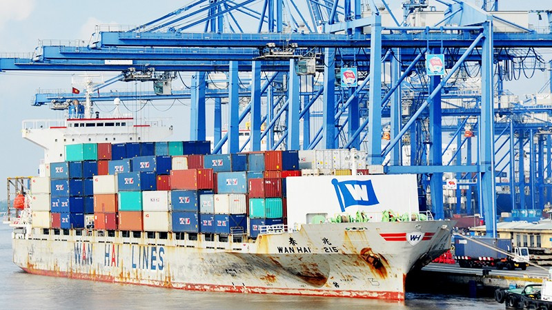 Áp lực chi phí logistics tăng cao đang là những thách thức cấp bách nhất với chuỗi cung ứng. Ảnh: NAM ANH