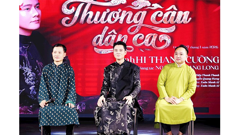 Nhạc sĩ Quang Long, ca sĩ AnhHi Thanh Cường và NSƯT Nguyễn Quang Hưng tại lễ ra mắt album.