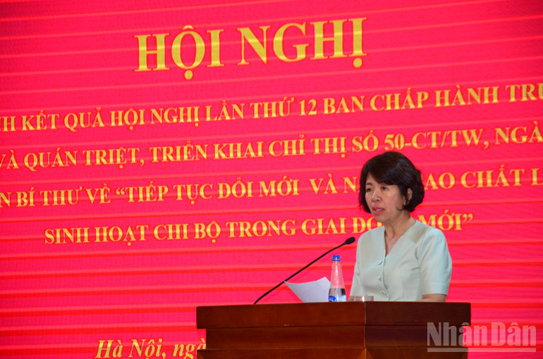 Đồng chí Nguyễn Thị Hoàng Vân phát biểu kết luận hội nghị. ndo_br_anh-1-copy.jpg