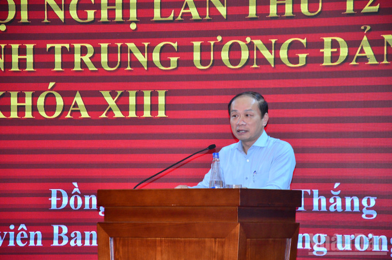 Đồng chí Phạm Tất Thắng thông báo nhanh những nội dung cơ bản, trọng tâm kết quả Hội nghị Trung ương 12, khóa XIII. ndo_br_anh-3.jpg