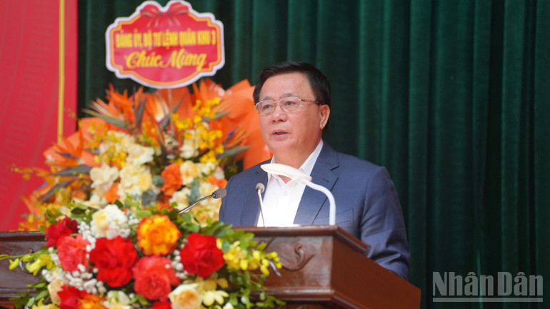 Đồng chí Nguyễn Xuân Thắng, Ủy viên Bộ Chính trị, Giám đốc Học viện Chính trị quốc gia Hồ Chí Minh, Chủ tịch Hội đồng Lý luận Trung ương phát biểu tại kỳ họp. ndo_br_anh-sua-4.jpg