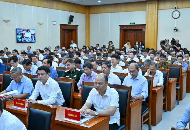 Các đại biểu tham dự hội nghị. (Ảnh: DUY LINH) anh-5.jpg