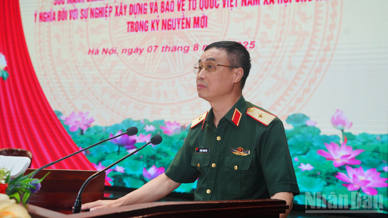 Thiếu tướng Lương Thanh Hân phát biểu kết luận hội thảo. ndo_br_anh-5.jpg