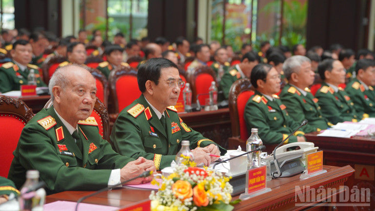 Các đại biểu, khách mời tham dự Đại hội đại biểu Đảng bộ Bộ Tổng tham mưu-Cơ quan Bộ Quốc phòng nhiệm kỳ 2025-2030. ndo_br_dsc00979.jpg